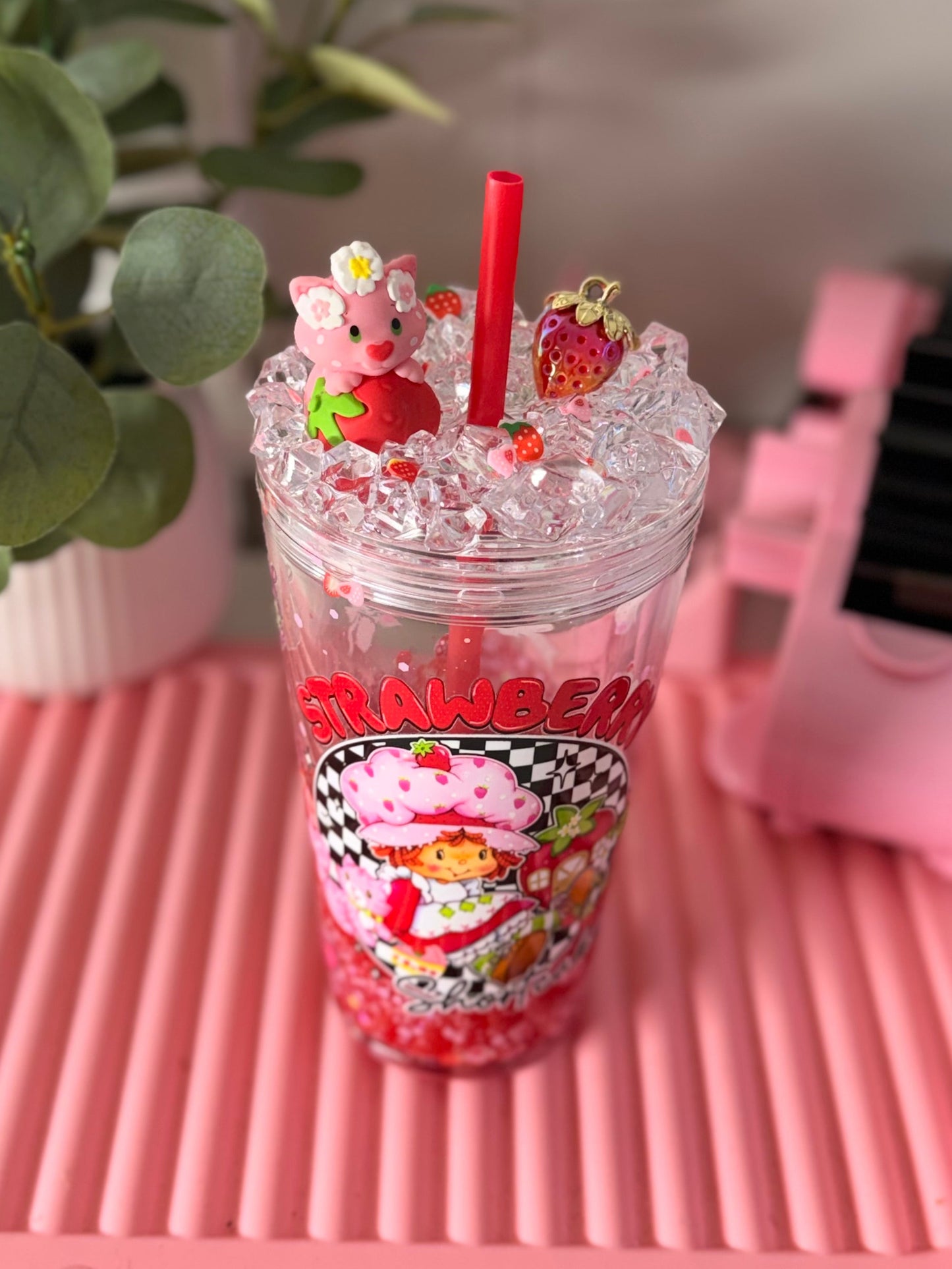 Strawberry Shortcake 16oz Lava Snowglobe + Decor Lid